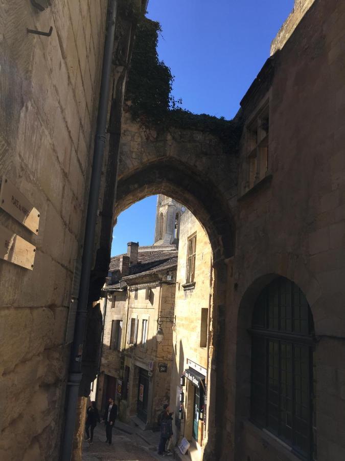 Chez Henri Bed & Breakfast Belvès-de-Castillon Exterior foto